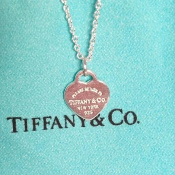 New Silver Heart Heart Tag Pendant and Chain ❤️ Necklace 16" - Picture 3 of 10